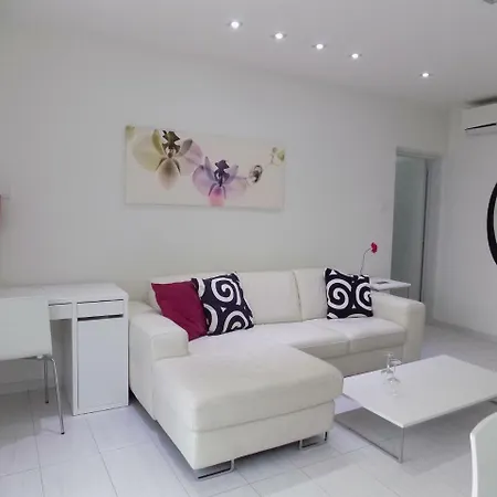 Appartement 2b Boutique Seafront Olympic Beach