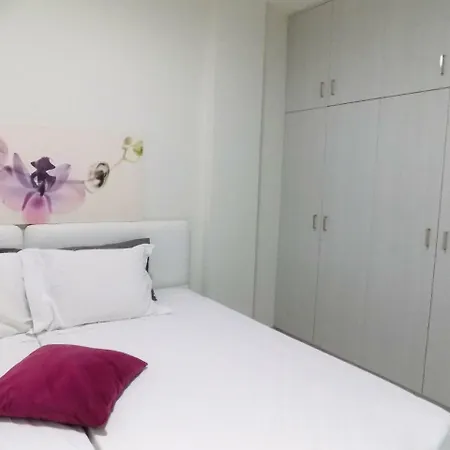 2b Boutique Seafront Olympic Beach Appartement *