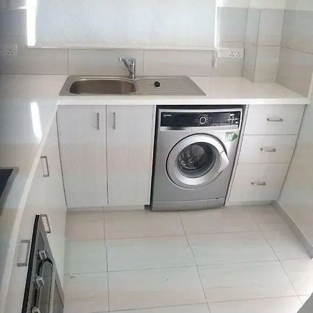 2b Boutique Seafront Olympic Beach Apartamento Limassol